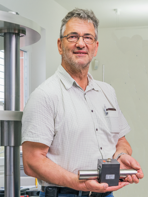 Geschäftsführer Joachim Hauenstein Geschäftsführer Joachim Hauenstein